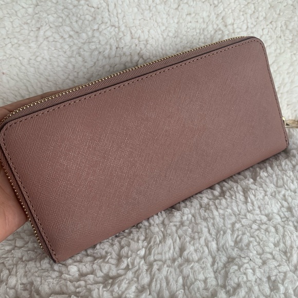 Michael Kors large jet set dusty rose wallet - Picture 3 of 5